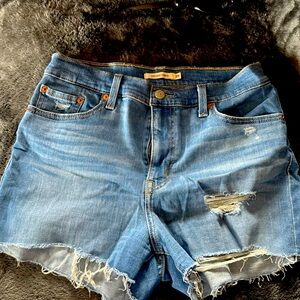 Women’s Levi Jean Shorts
